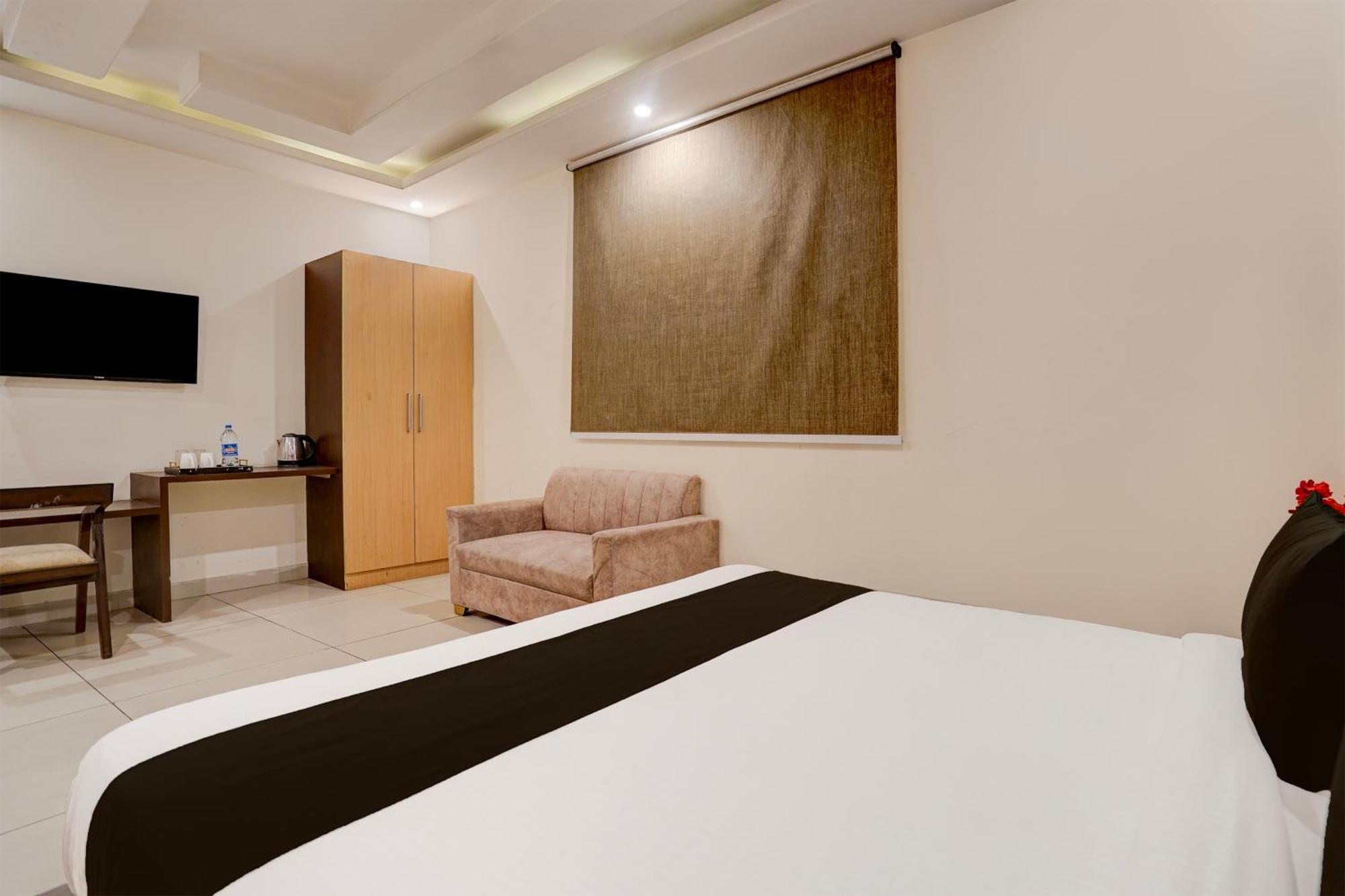 Super Townhouse Airport Road Delhi Hotel New Delhi Exterior foto