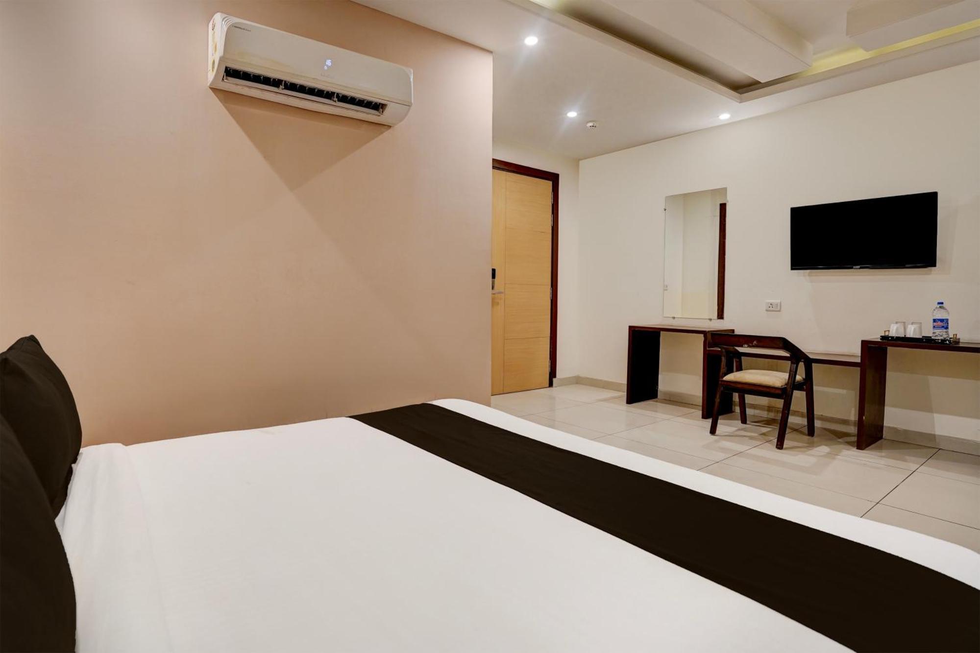 Super Townhouse Airport Road Delhi Hotel New Delhi Exterior foto