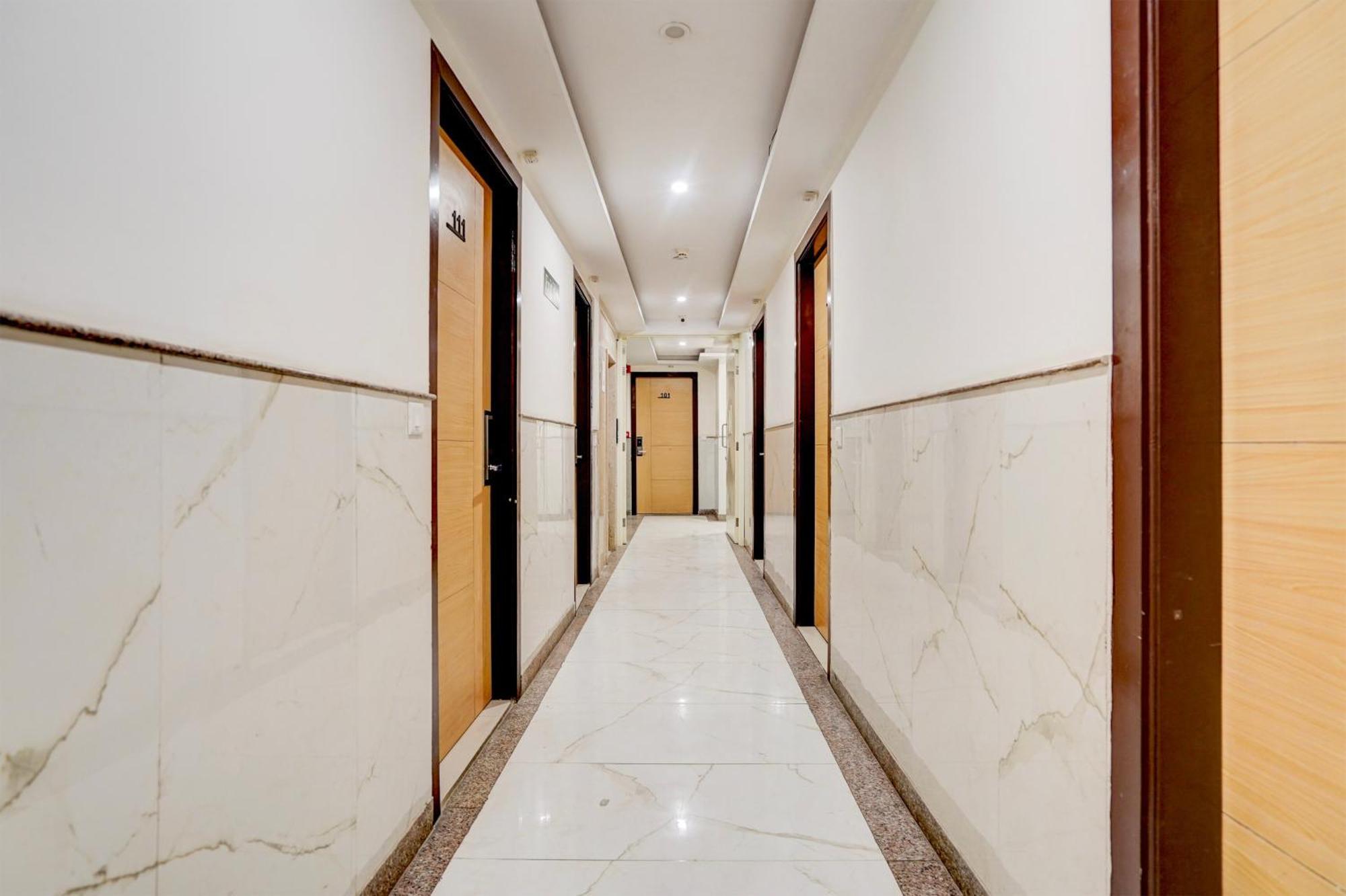 Super Townhouse Airport Road Delhi Hotel New Delhi Exterior foto