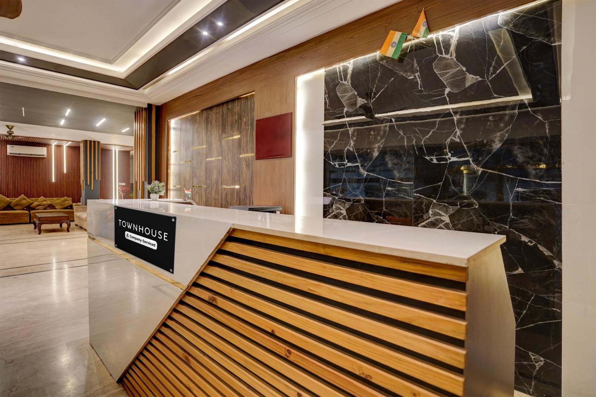 Super Townhouse Airport Road Delhi Hotel New Delhi Exterior foto