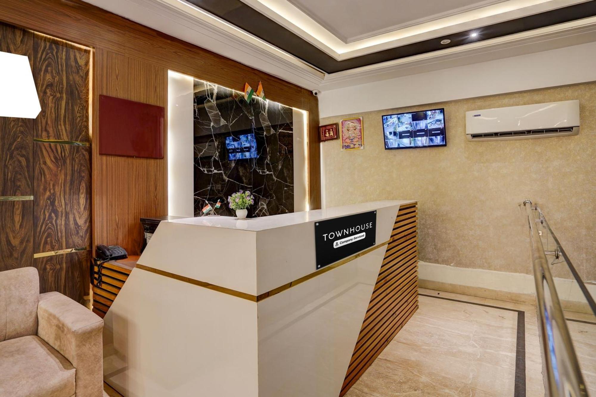 Super Townhouse Airport Road Delhi Hotel New Delhi Exterior foto